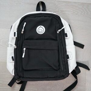 Backpack with a smiley face (Black and White)